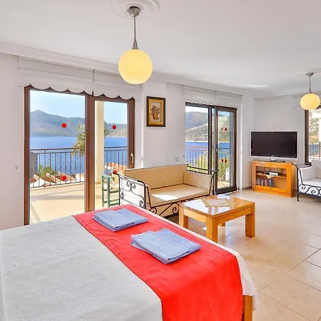 Sari Cicek Kalkan Villa - Lovely Villa With Panoramic Bay View Having Private Pool Kalkan